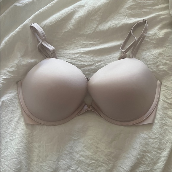 Victoria Secret Bra Size 34DD - Picture 1 of 3